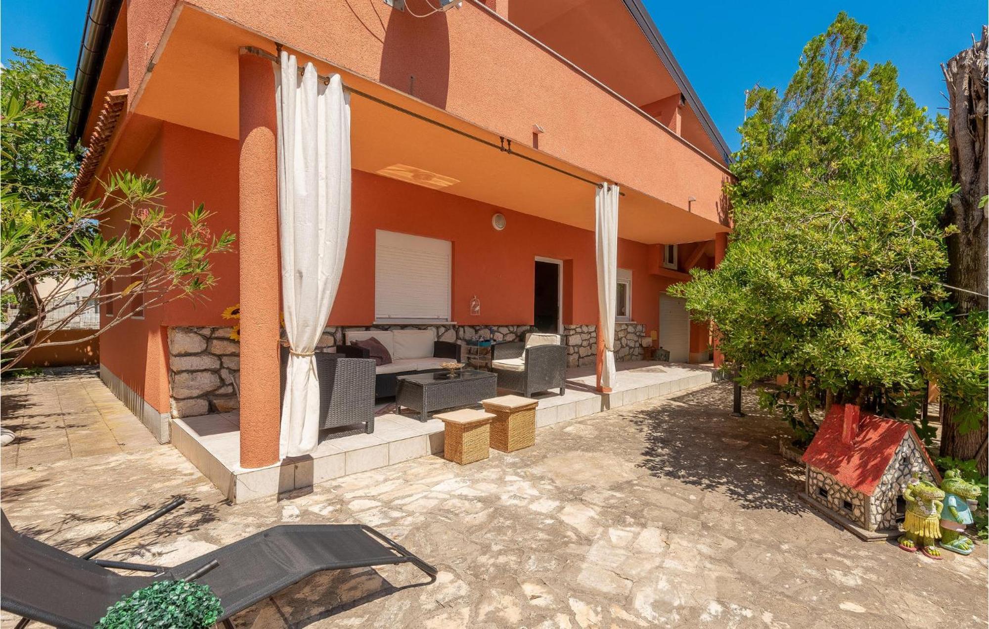 Cozy Home In Vrsi With Wifi Bagian luar foto