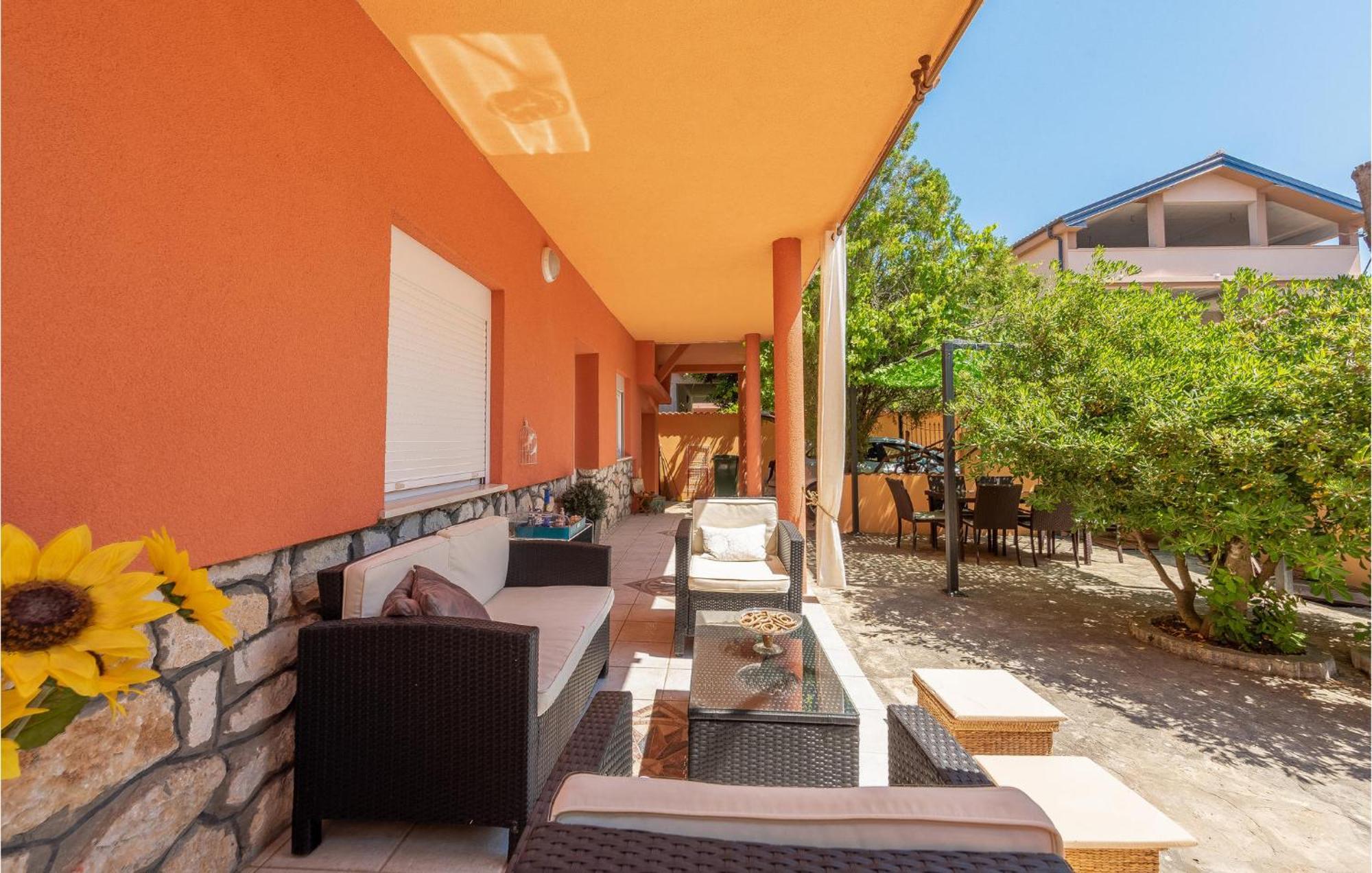 Cozy Home In Vrsi With Wifi Bagian luar foto