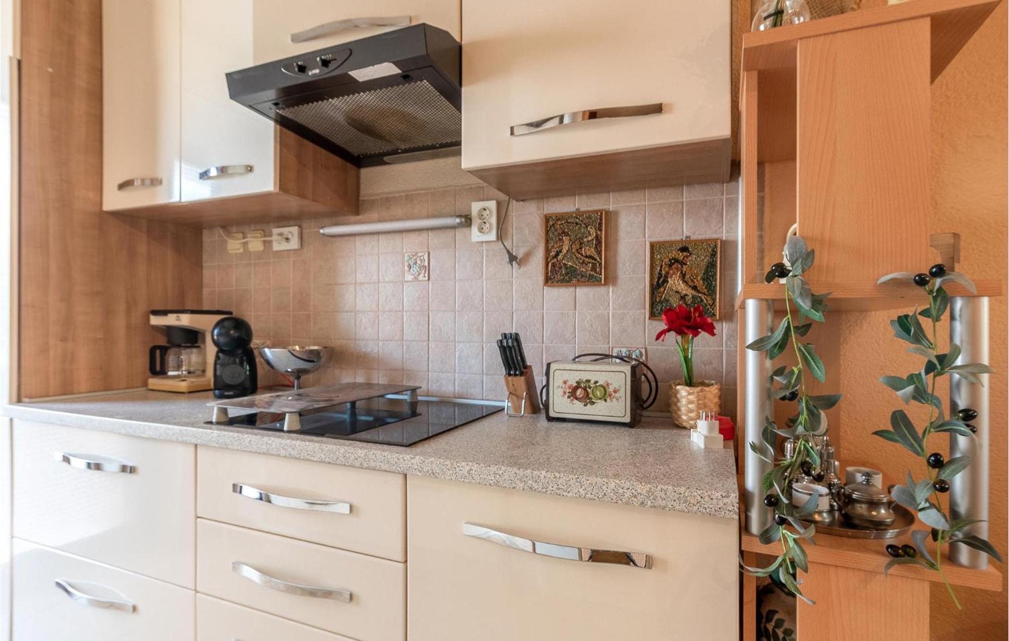 Cozy Home In Vrsi With Wifi Bagian luar foto